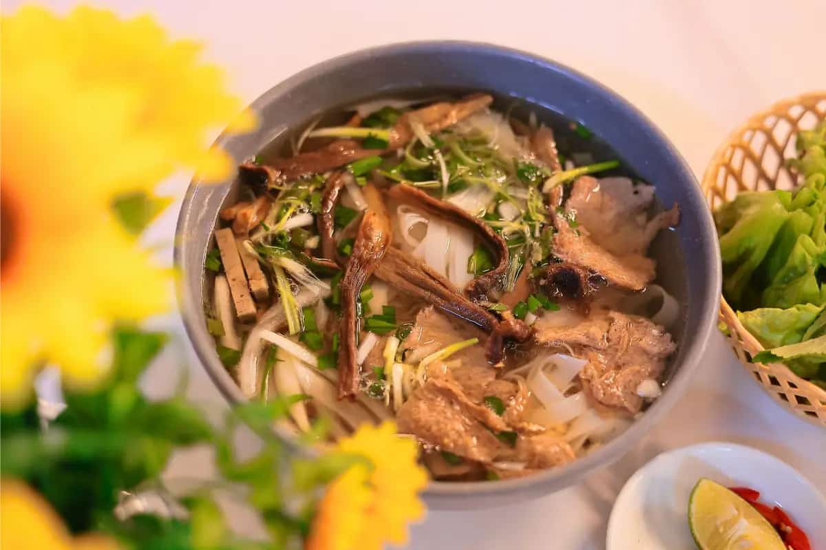 Metta Hoan Ngoc Vegan Restaurant — vegan restaurant in Thanh Thủy